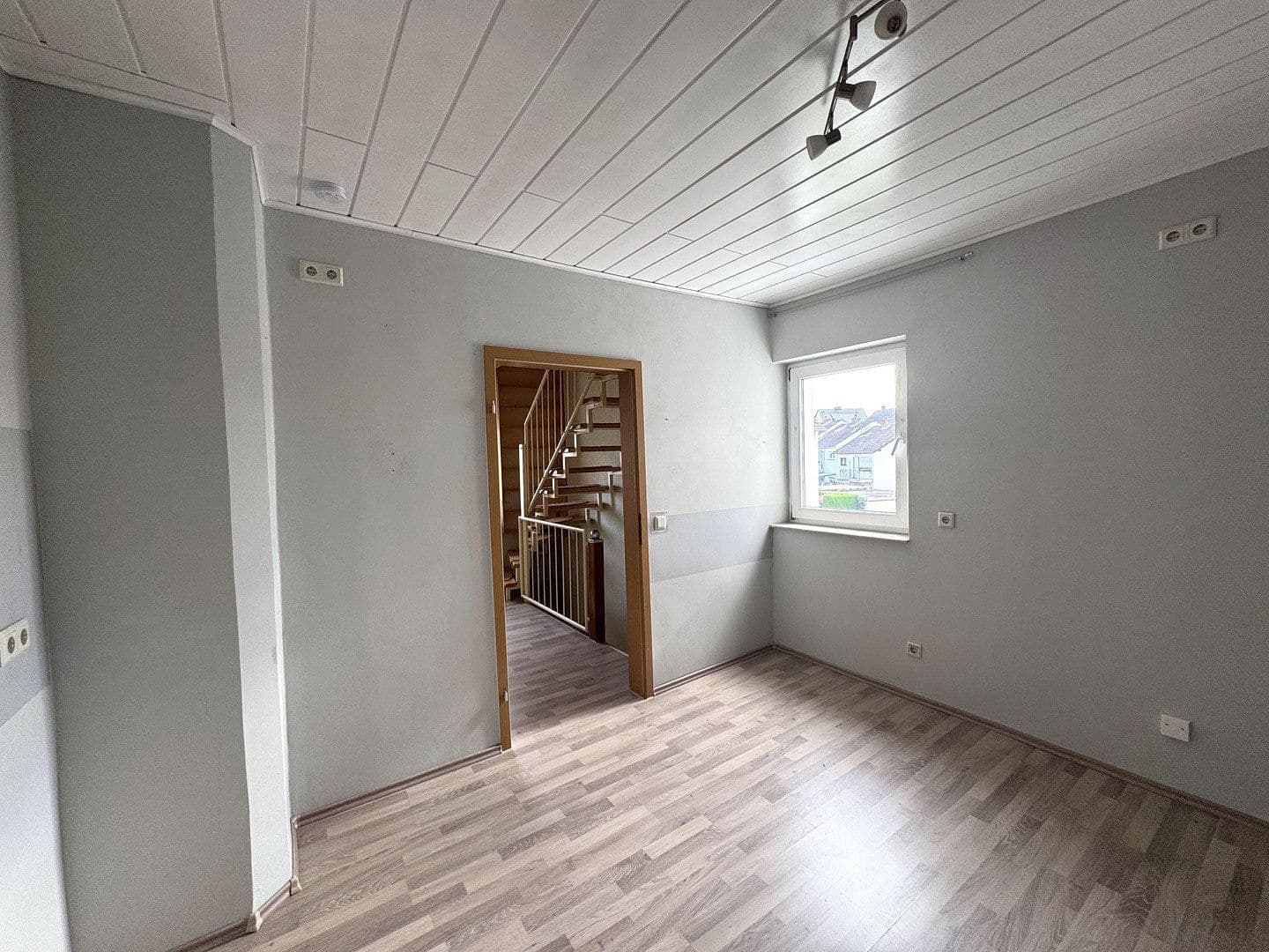 Predaj domu 124 m², pozemek 339 m², Karbachstr. 2, Neuwied, Porýnie-Falcko Predaj domu 124 m², pozemek 339 m², Karbachstr. 2, Neuwied, Porýnie-Falcko