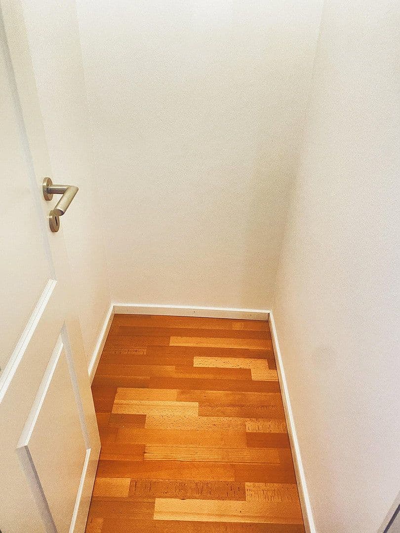 Prenájom bytu 3-izbový 60 m², Reichstr. 0, Nürnberg, Bavorsko Prenájom bytu 3-izbový 60 m², Reichstr. 0, Nürnberg, Bavorsko
