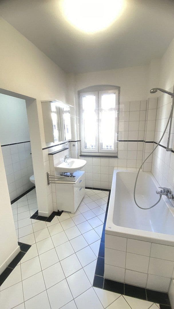 Prenájom bytu 3-izbový 60 m², Reichstr. 0, Nürnberg, Bavorsko Prenájom bytu 3-izbový 60 m², Reichstr. 0, Nürnberg, Bavorsko