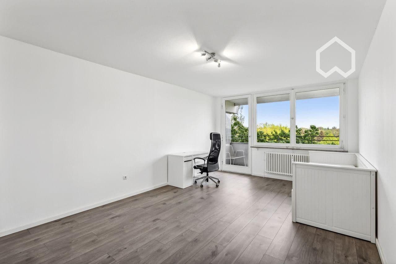 Prenájom bytu 1-izbový 80 m², Haunstetter Str 95, Augsburg, Bavorsko Prenájom bytu 1-izbový 80 m², Haunstetter Str 95, Augsburg, Bavorsko