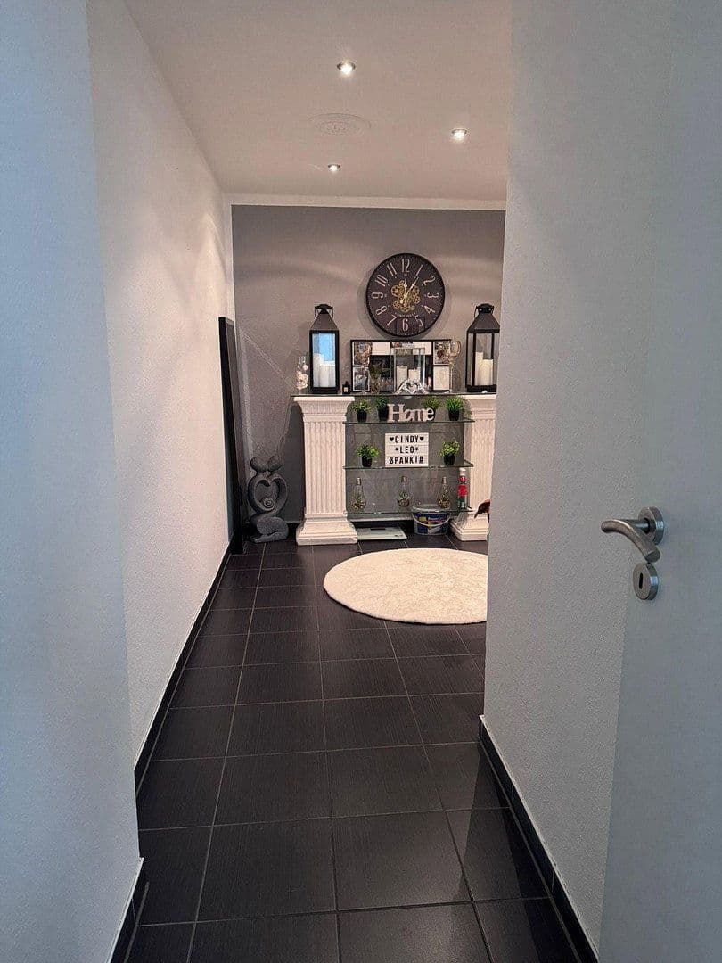 Prenájom bytu 3-izbový 105 m², Dortmund, Severné Porýnie - Westfálsko Prenájom bytu 3-izbový 105 m², Dortmund, Severné Porýnie - Westfálsko