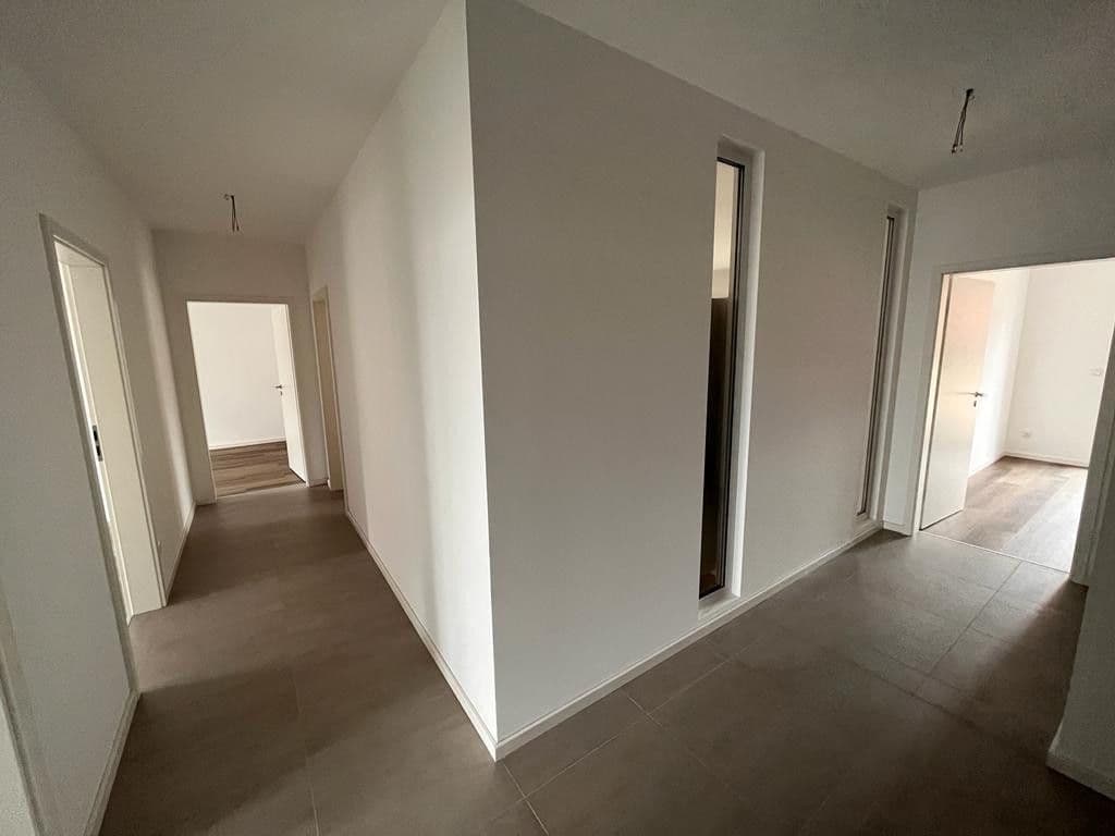 Prenájom bytu 4-izbový 115 m², Poststraße 1, Bienenbüttel, Dolné Sasko Prenájom bytu 4-izbový 115 m², Poststraße 1, Bienenbüttel, Dolné Sasko