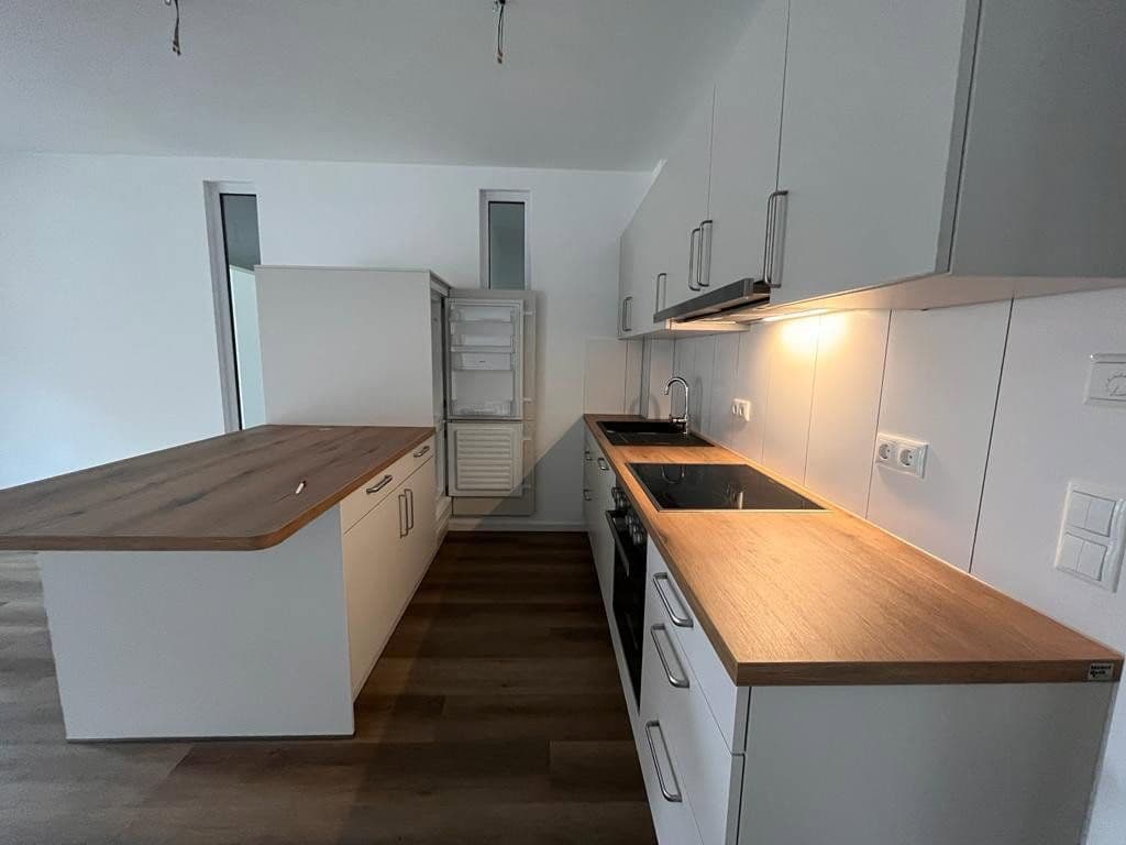 Prenájom bytu 4-izbový 115 m², Poststraße 1, Bienenbüttel, Dolné Sasko Prenájom bytu 4-izbový 115 m², Poststraße 1, Bienenbüttel, Dolné Sasko