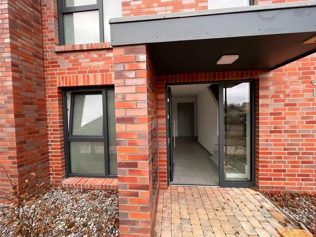 Prenájom bytu 4-izbový 115 m², Poststraße 1, Bienenbüttel, Dolné Sasko Prenájom bytu 4-izbový 115 m², Poststraße 1, Bienenbüttel, Dolné Sasko