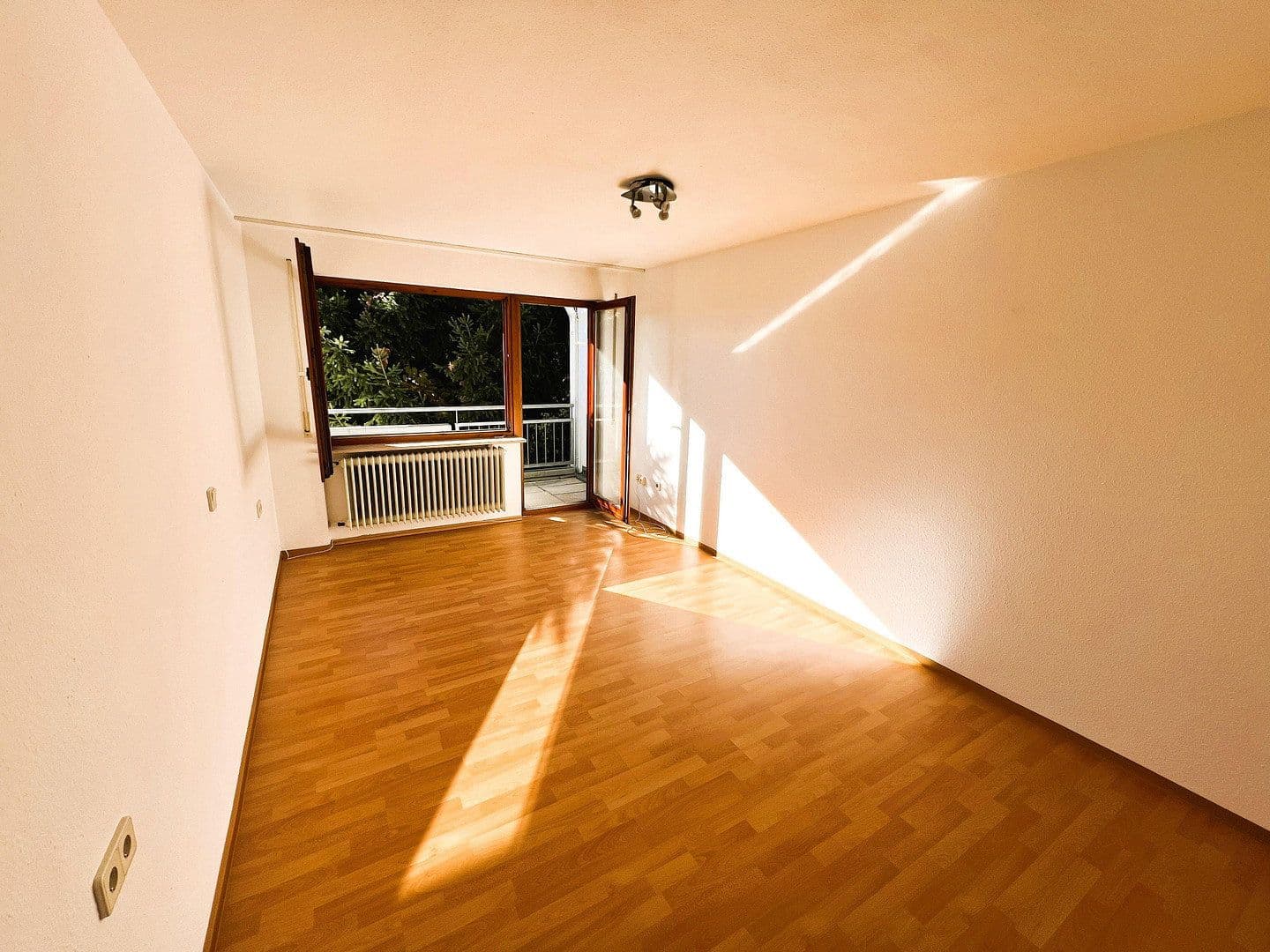Predaj domu 151 m², pozemek 212 m², Schorndorf, Bádensko-Wurttembersko Predaj domu 151 m², pozemek 212 m², Schorndorf, Bádensko-Wurttembersko