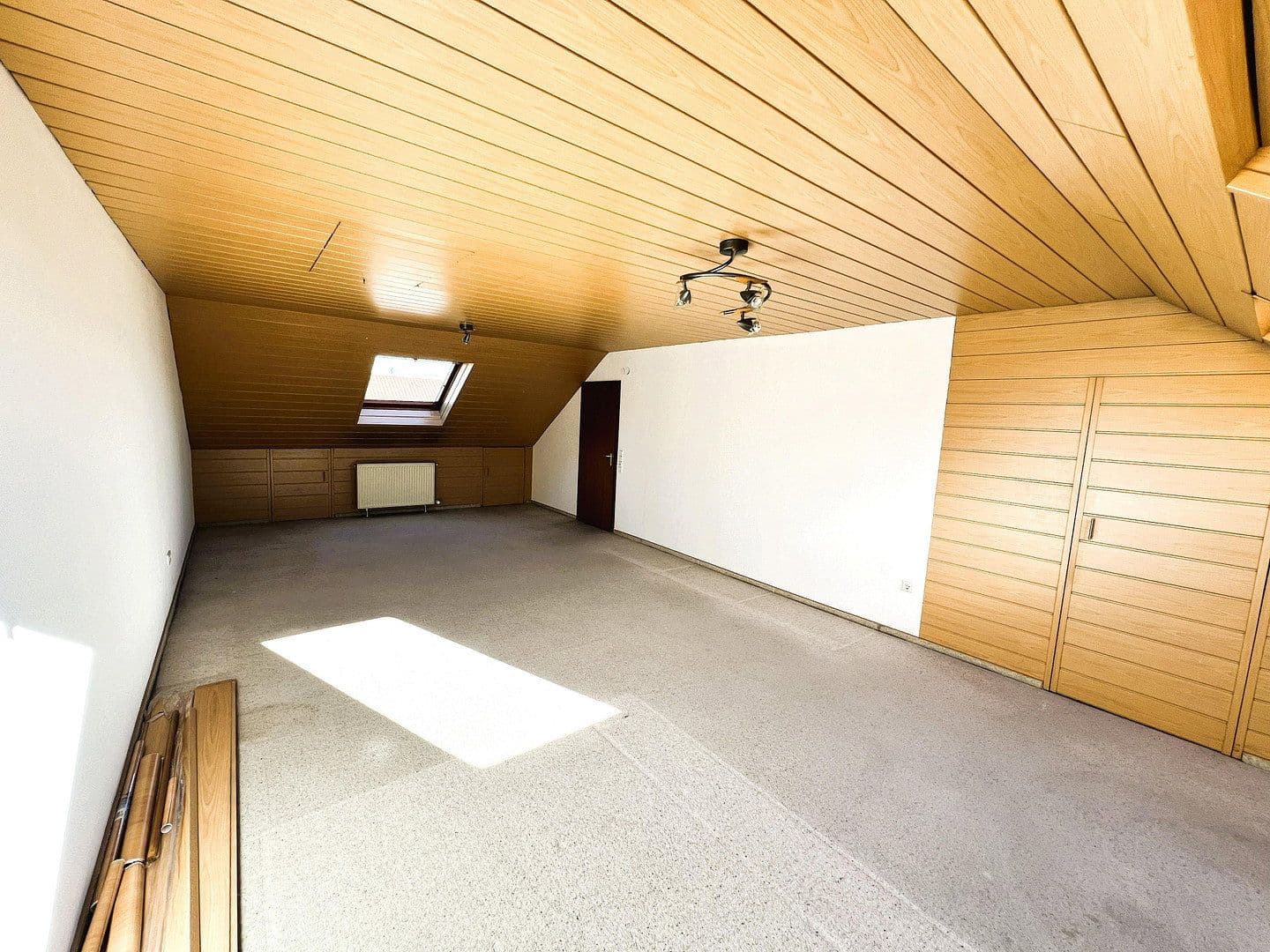 Predaj domu 151 m², pozemek 212 m², Schorndorf, Bádensko-Wurttembersko Predaj domu 151 m², pozemek 212 m², Schorndorf, Bádensko-Wurttembersko