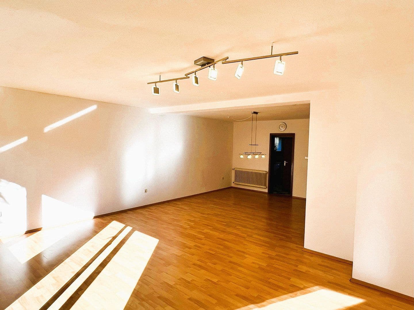 Predaj domu 151 m², pozemek 212 m², Schorndorf, Bádensko-Wurttembersko Predaj domu 151 m², pozemek 212 m², Schorndorf, Bádensko-Wurttembersko