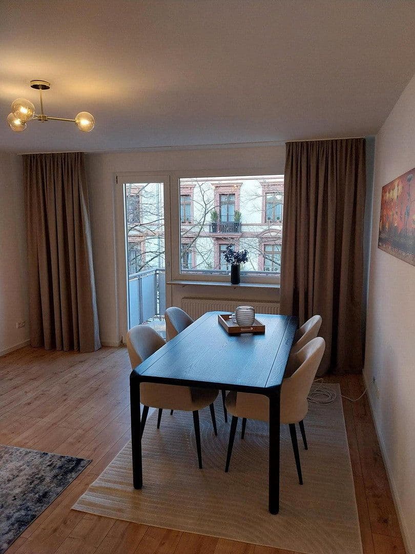Prenájom bytu 3-izbový 76 m², Feldbergstraße 9, Frankfurt am Main, Hesensko Prenájom bytu 3-izbový 76 m², Feldbergstraße 9, Frankfurt am Main, Hesensko