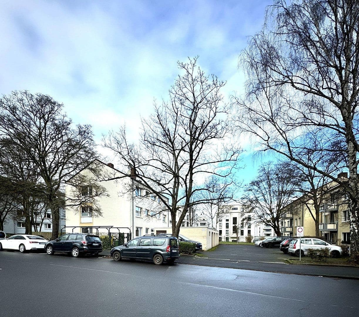Prenájom bytu 3-izbový 82 m², Paracelsusstraße 7, Bonn, Severné Porýnie - Westfálsko Prenájom bytu 3-izbový 82 m², Paracelsusstraße 7, Bonn, Severné Porýnie - Westfálsko
