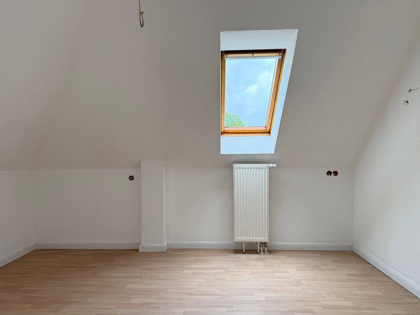 Prenájom bytu 4-izbový 91 m², Wernsdorfer Straße 7, Berlin Schmöckwitz, Berlín Prenájom bytu 4-izbový 91 m², Wernsdorfer Straße 7, Berlin Schmöckwitz, Berlín