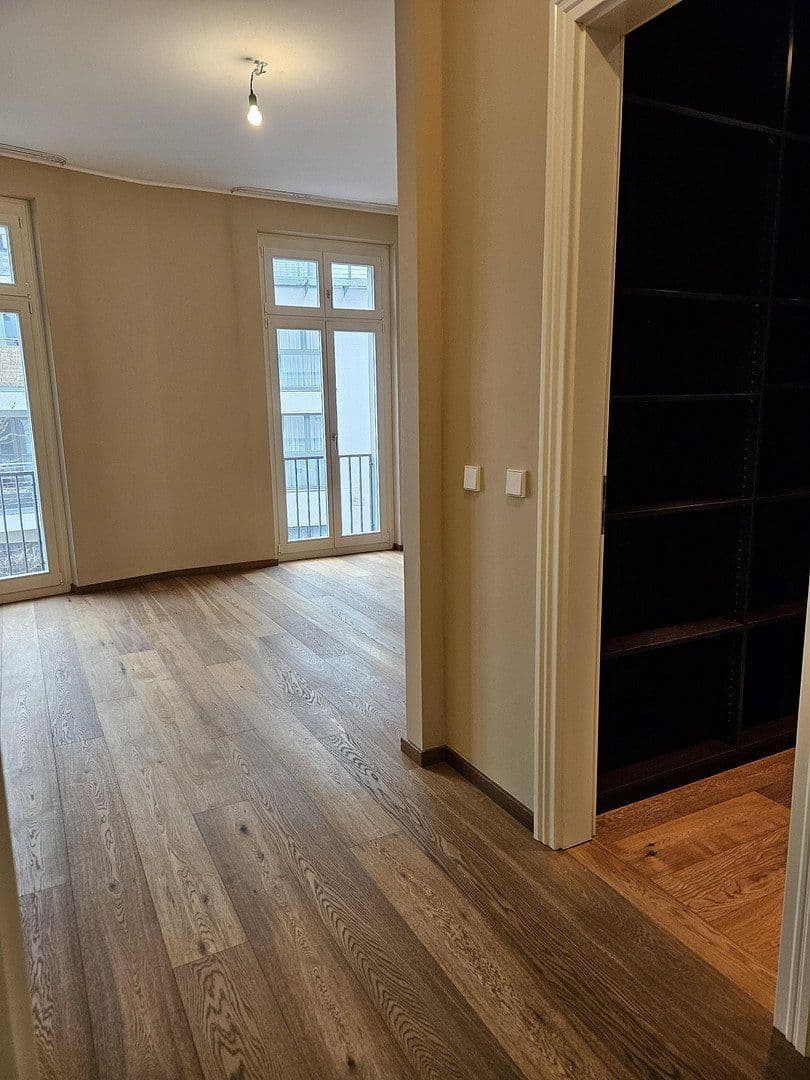 Predaj bytu 4-izbový 130 m², Neue Grünstraße 2, Berlin, Berlín Predaj bytu 4-izbový 130 m², Neue Grünstraße 2, Berlin, Berlín