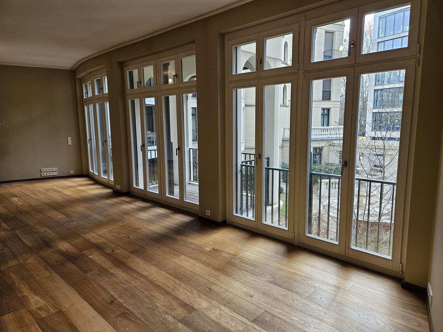 Predaj bytu 4-izbový 130 m², Neue Grünstraße 2, Berlin, Berlín Predaj bytu 4-izbový 130 m², Neue Grünstraße 2, Berlin, Berlín