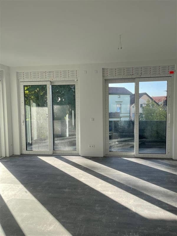 Prenájom bytu 4-izbový 112 m², Treppendorfer Str. 47 und 48, Lübben (Spreewald), Brandenbursko Prenájom bytu 4-izbový 112 m², Treppendorfer Str. 47 und 48, Lübben (Spreewald), Brandenbursko