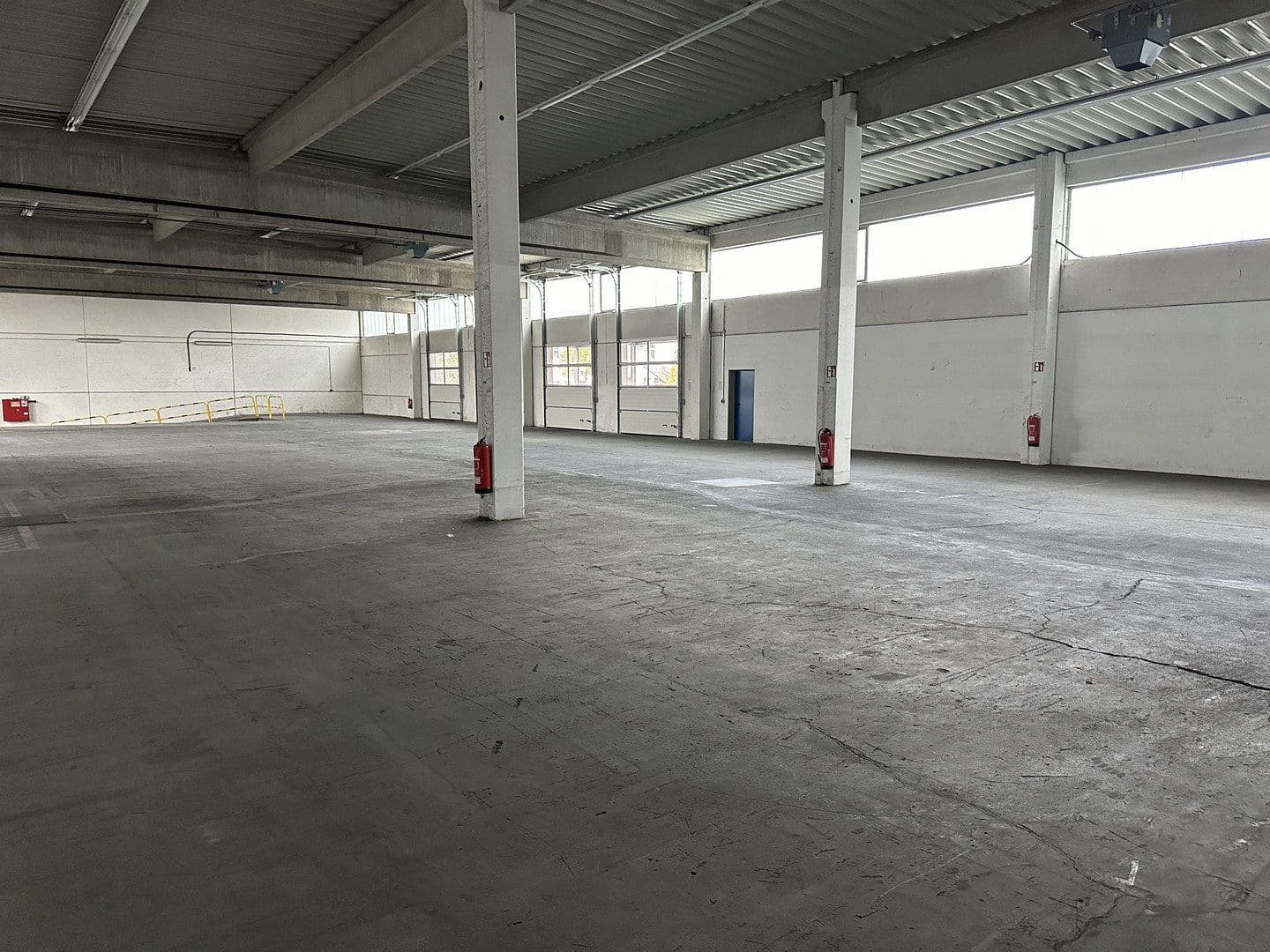 Prenájom nebytového priestoru 2.100 m², Bayreuth, Bavorsko Prenájom nebytového priestoru 2.100 m², Bayreuth, Bavorsko