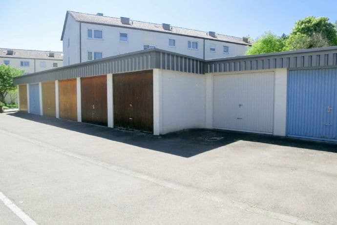Prenájom bytu 3-izbový 80 m², Länderöschstr. 26, Friedrichshafen, Bádensko-Wurttembersko Prenájom bytu 3-izbový 80 m², Länderöschstr. 26, Friedrichshafen, Bádensko-Wurttembersko