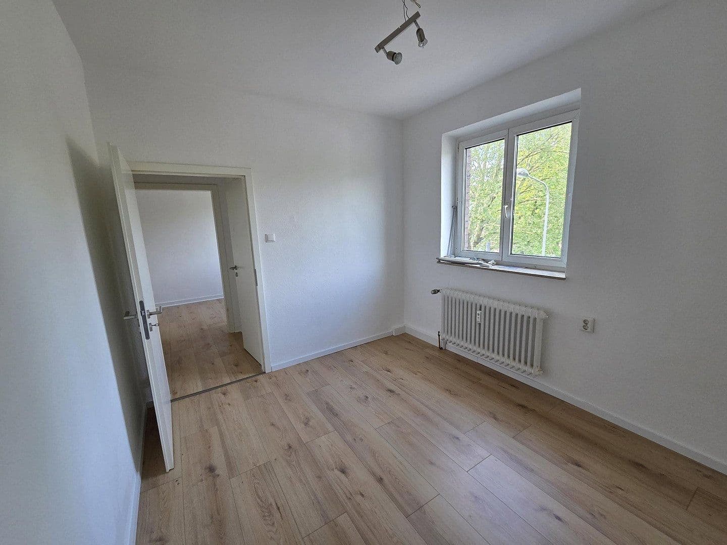 Prenájom bytu 2-izbový 43 m², Hülser Str. 169, Krefeld, Severné Porýnie - Westfálsko Prenájom bytu 2-izbový 43 m², Hülser Str. 169, Krefeld, Severné Porýnie - Westfálsko
