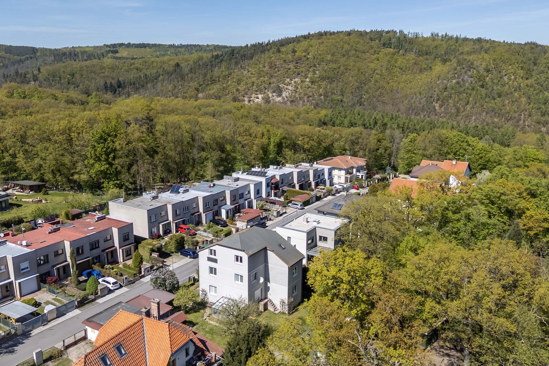 Predaj domu 252 m², pozemek 710 m², Olbrachtova, Černošice, Středočeský kraj Predaj domu 252 m², pozemek 710 m², Olbrachtova, Černošice, Středočeský kraj