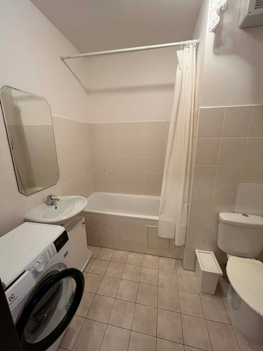 Prenájom bytu 1-izbový 32 m², Loudů, Dobřany, Plzeňský kraj Prenájom bytu 1-izbový 32 m², Loudů, Dobřany, Plzeňský kraj