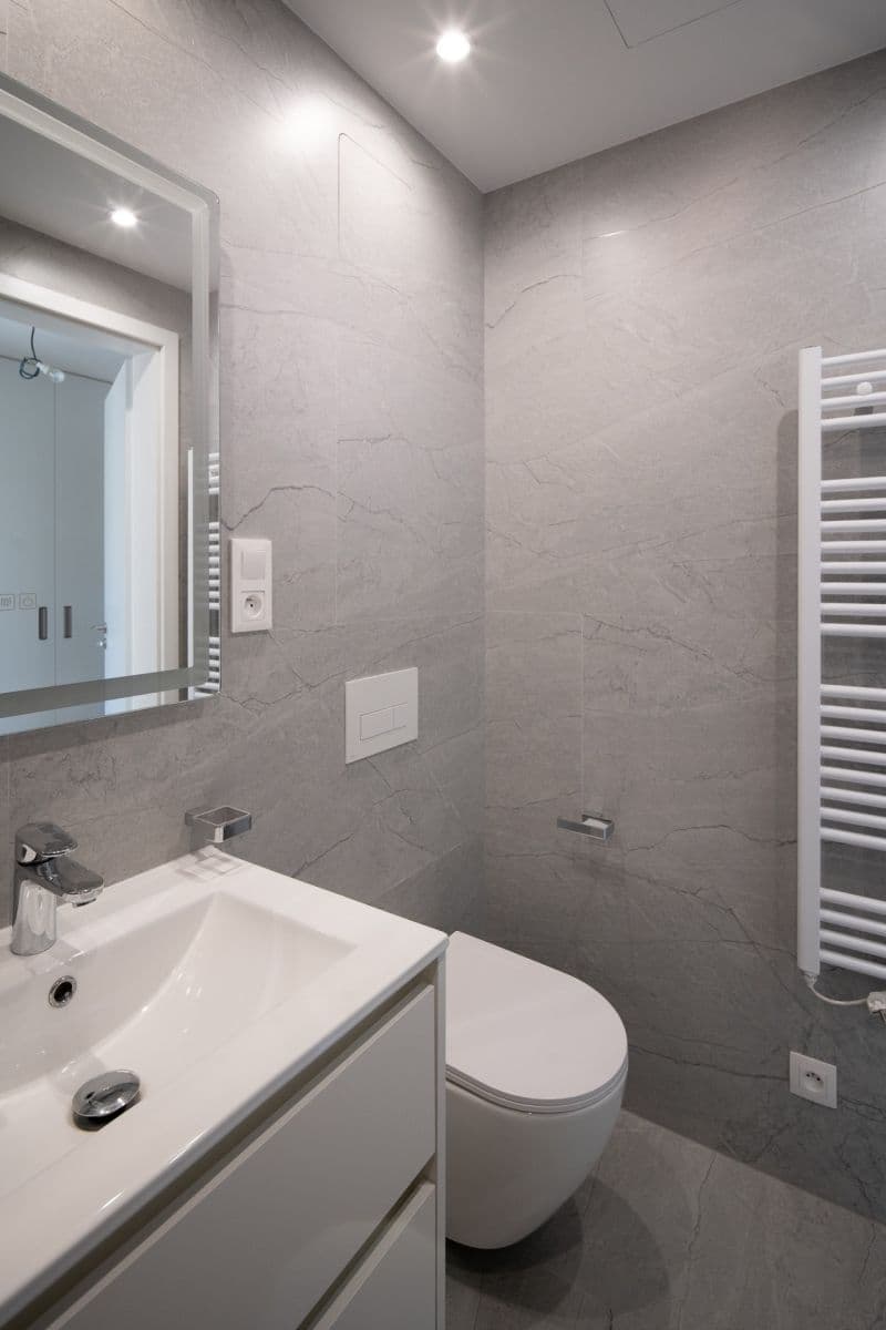 Prenájom bytu 1-izbový 30 m², Komárkova, Praha, Praha Prenájom bytu 1-izbový 30 m², Komárkova, Praha, Praha