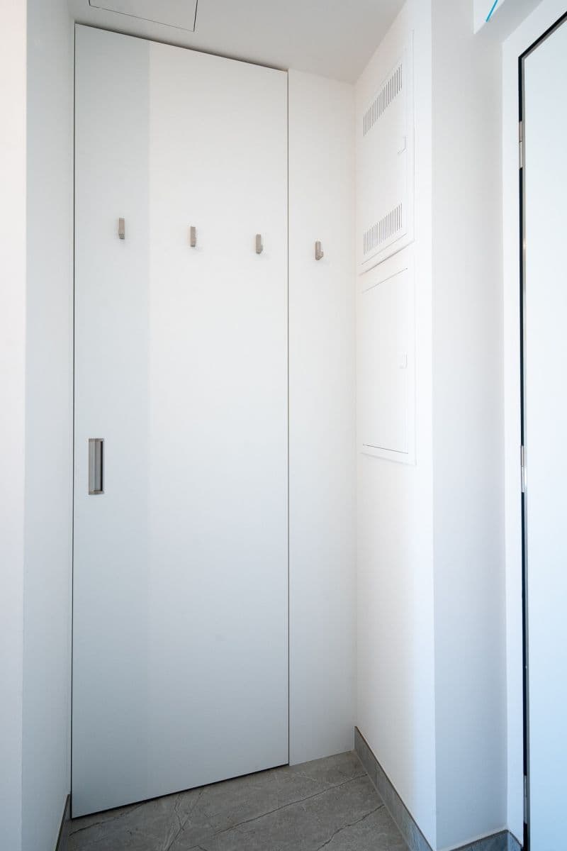 Prenájom bytu 1-izbový 30 m², Komárkova, Praha, Praha Prenájom bytu 1-izbový 30 m², Komárkova, Praha, Praha