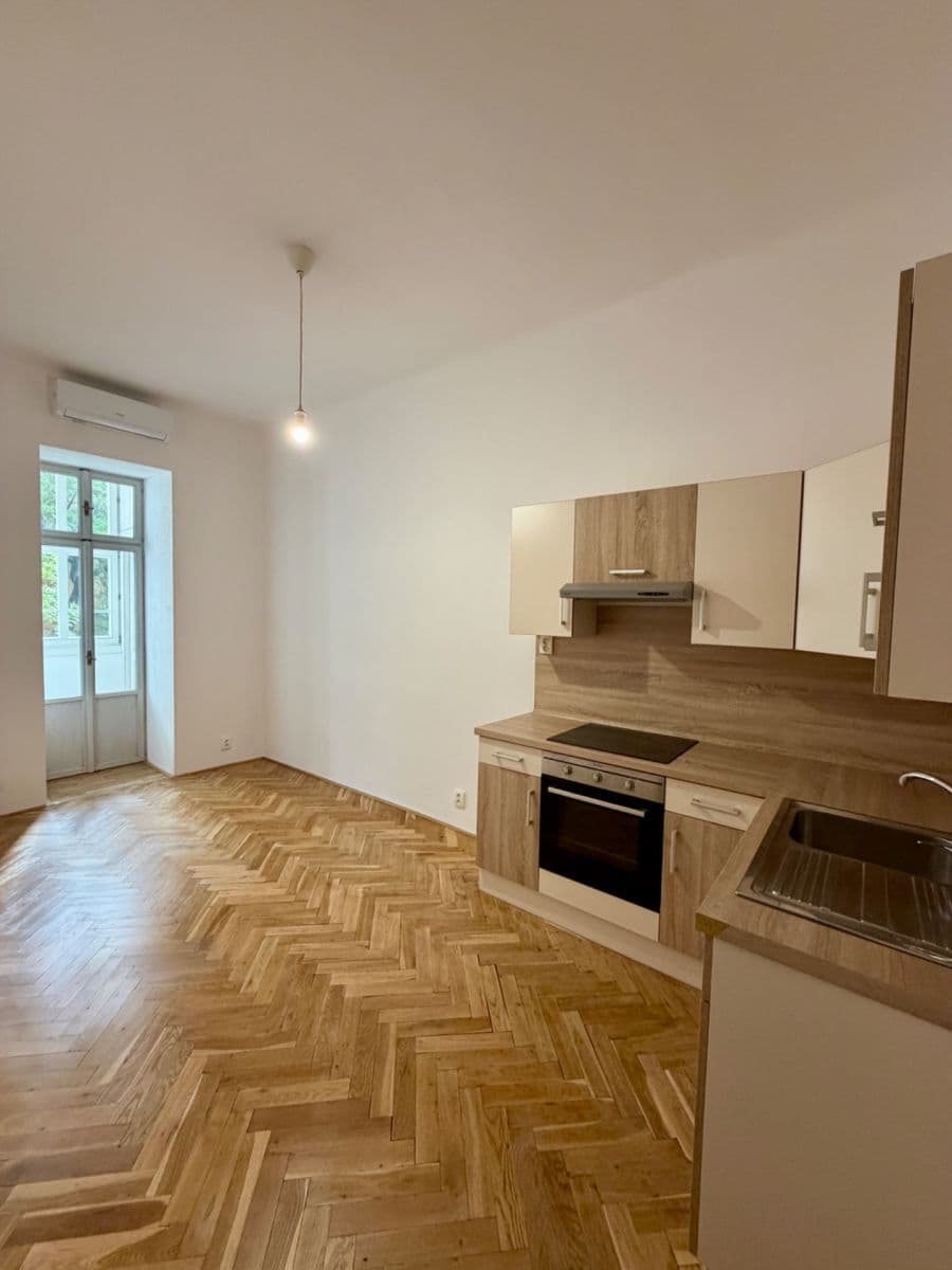 Prenájom bytu 1-izbový 45 m², Dukelských hrdinů, Praha, Praha Prenájom bytu 1-izbový 45 m², Dukelských hrdinů, Praha, Praha