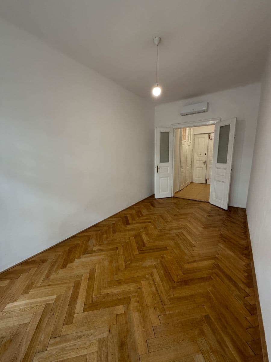 Prenájom bytu 1-izbový 45 m², Dukelských hrdinů, Praha, Praha Prenájom bytu 1-izbový 45 m², Dukelských hrdinů, Praha, Praha