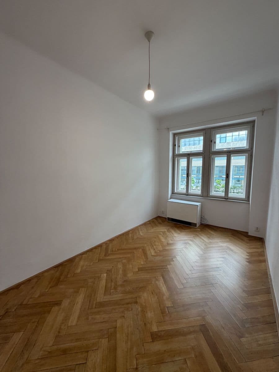 Prenájom bytu 1-izbový 45 m², Dukelských hrdinů, Praha, Praha Prenájom bytu 1-izbový 45 m², Dukelských hrdinů, Praha, Praha