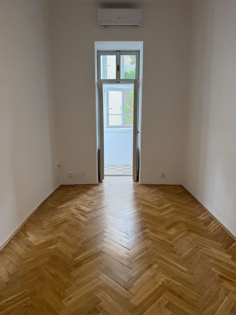 Prenájom bytu 1-izbový 45 m², Dukelských hrdinů, Praha, Praha Prenájom bytu 1-izbový 45 m², Dukelských hrdinů, Praha, Praha