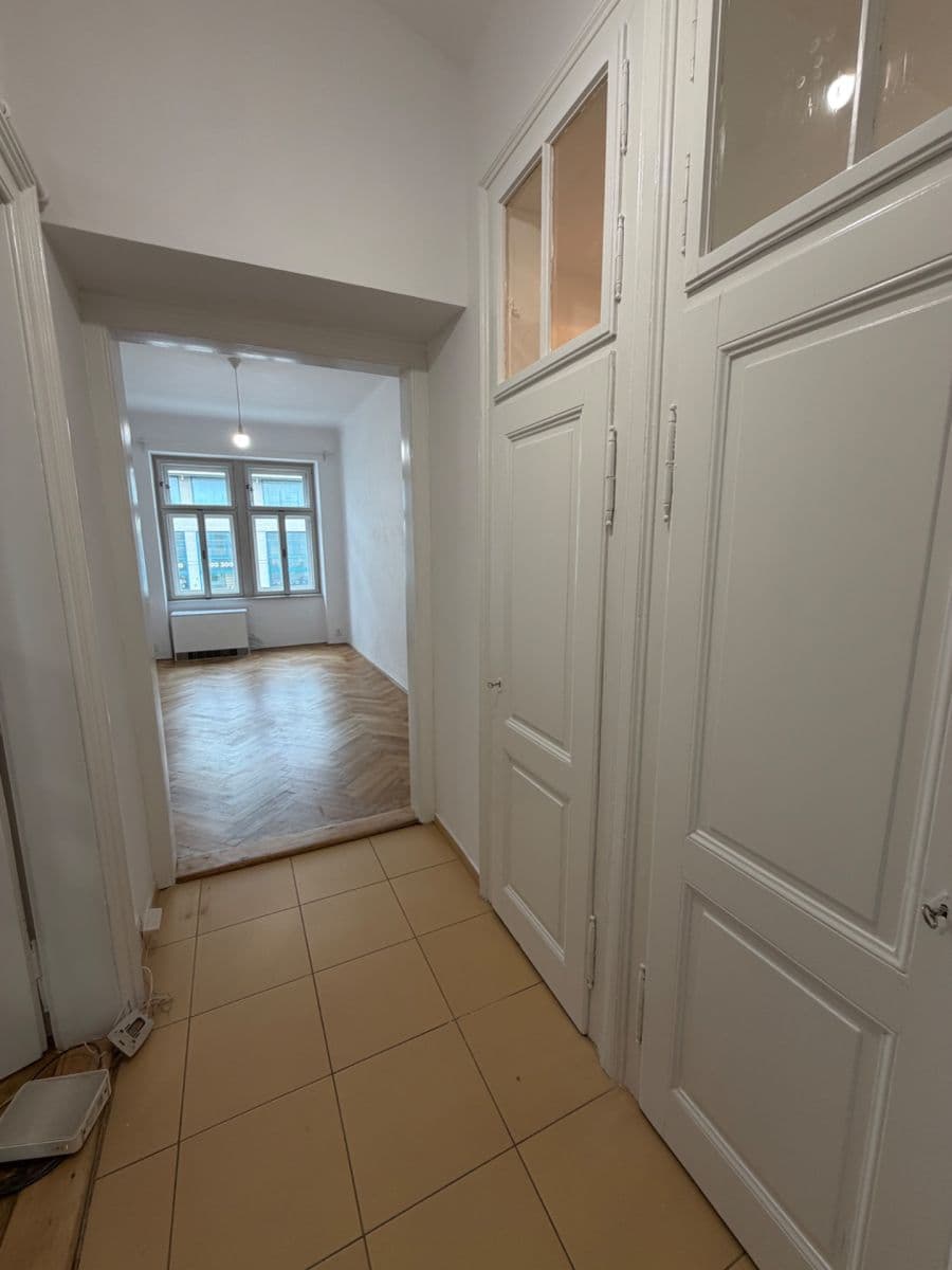 Prenájom bytu 1-izbový 45 m², Dukelských hrdinů, Praha, Praha Prenájom bytu 1-izbový 45 m², Dukelských hrdinů, Praha, Praha