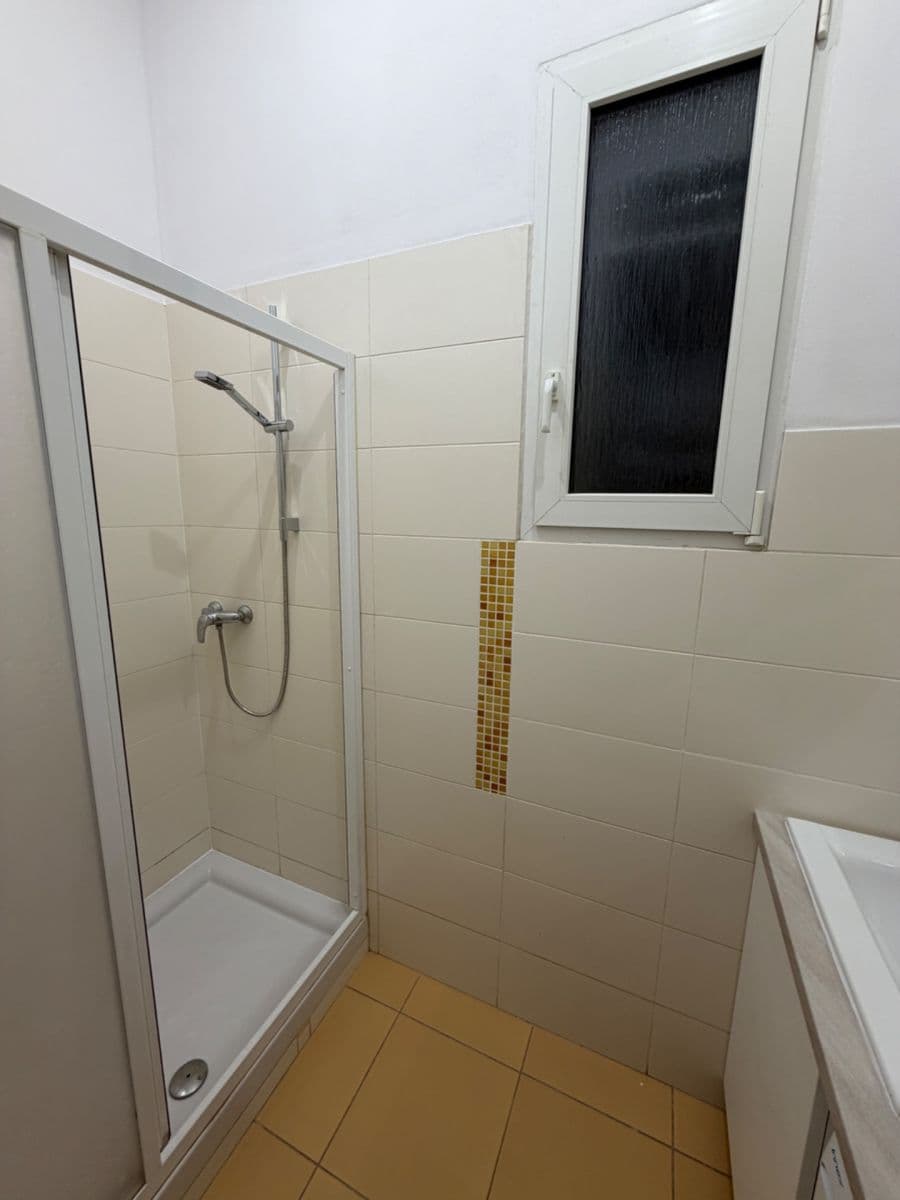 Prenájom bytu 1-izbový 45 m², Dukelských hrdinů, Praha, Praha Prenájom bytu 1-izbový 45 m², Dukelských hrdinů, Praha, Praha
