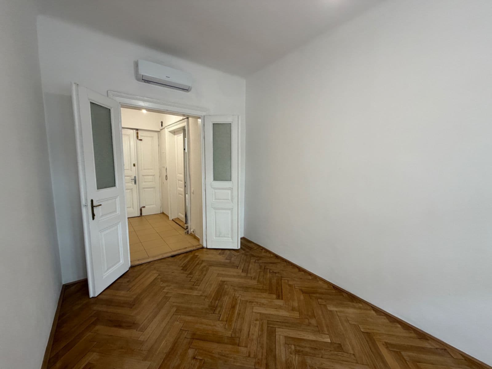 Prenájom bytu 1-izbový 45 m², Dukelských hrdinů, Praha, Praha Prenájom bytu 1-izbový 45 m², Dukelských hrdinů, Praha, Praha