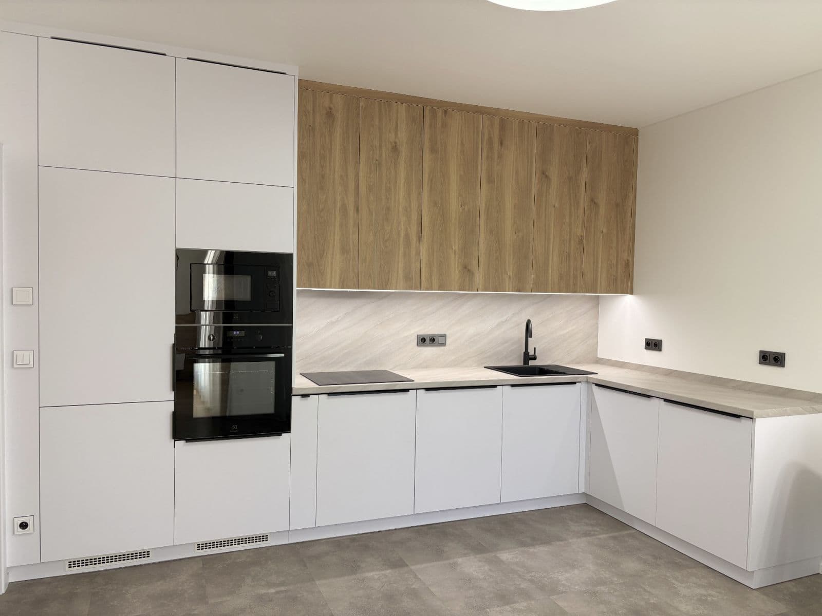 Prenájom bytu 2-izbový 44 m², U Štěpánků, Hořovice, Středočeský kraj Prenájom bytu 2-izbový 44 m², U Štěpánků, Hořovice, Středočeský kraj