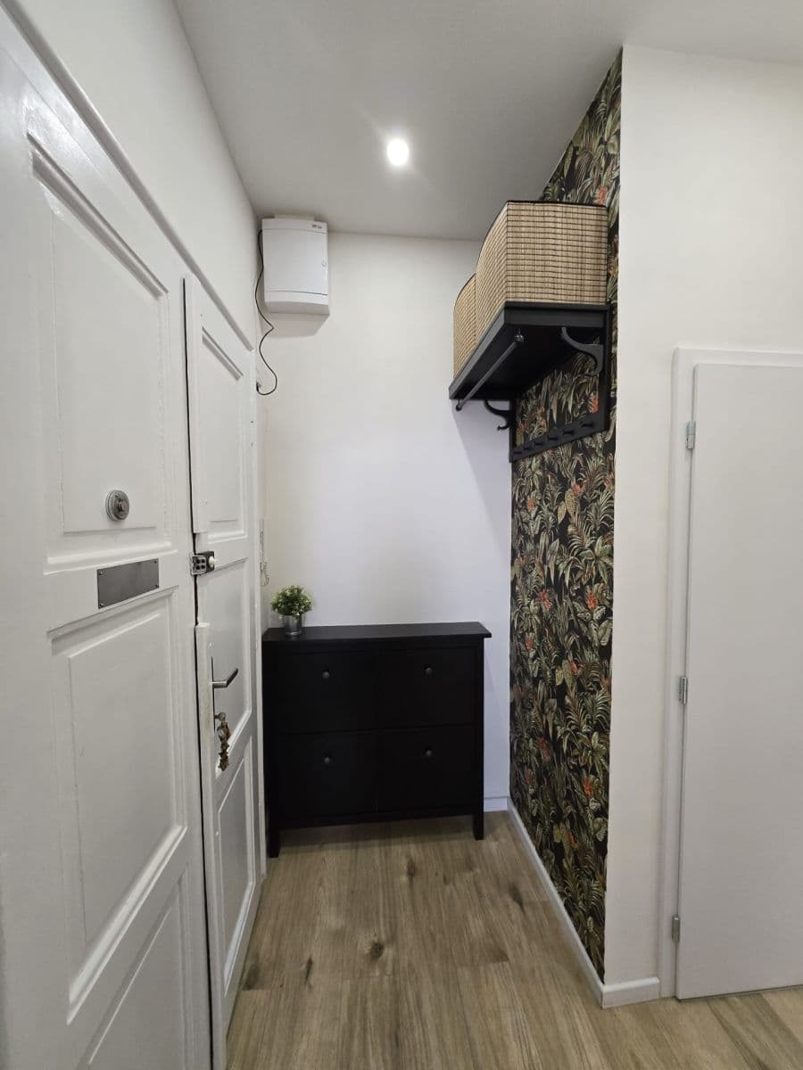 Prenájom bytu 2-izbový 54 m², Pod Kotlaskou, Praha, Praha Prenájom bytu 2-izbový 54 m², Pod Kotlaskou, Praha, Praha