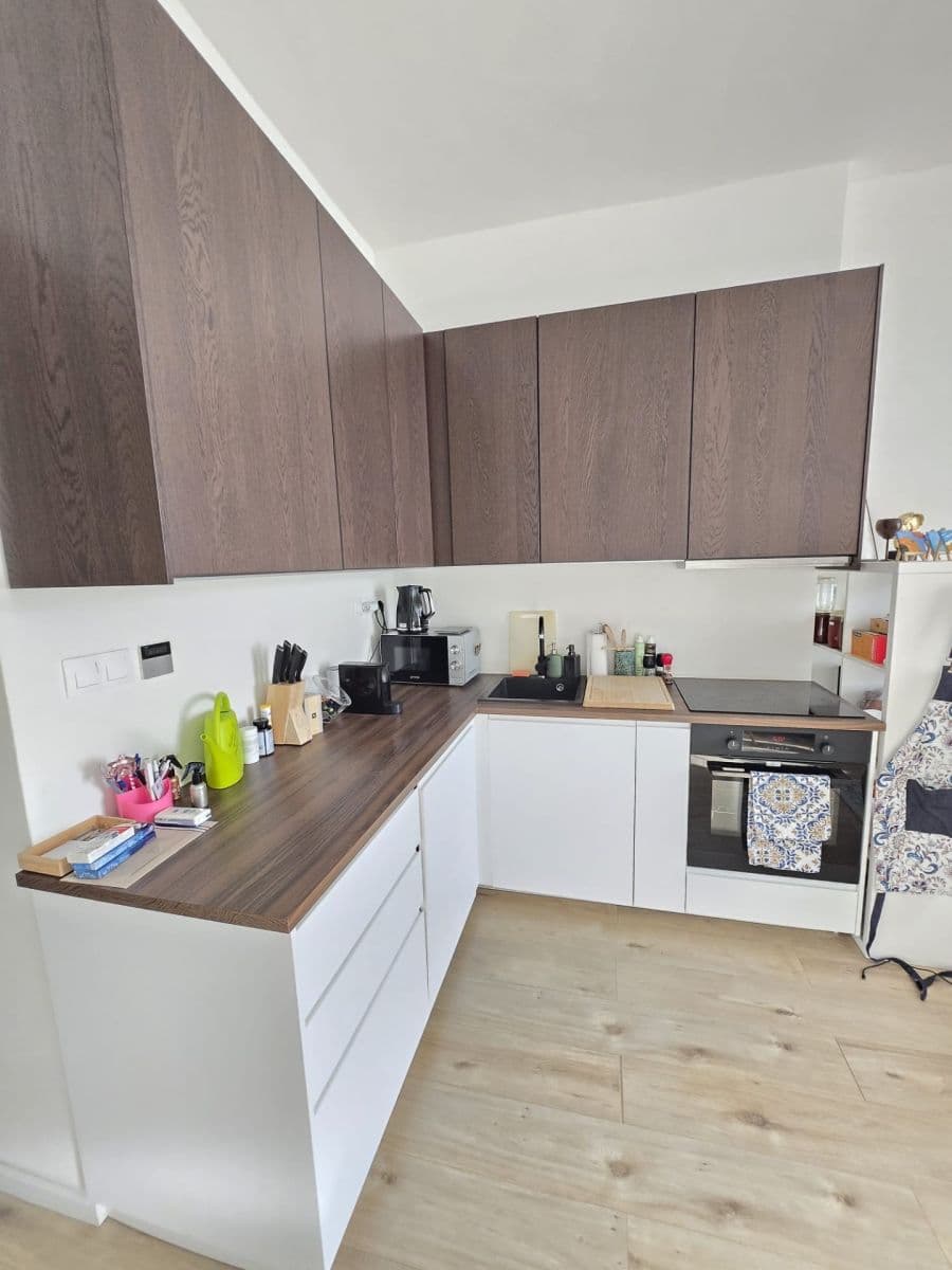 Prenájom bytu 2-izbový 54 m², Pod Kotlaskou, Praha, Praha Prenájom bytu 2-izbový 54 m², Pod Kotlaskou, Praha, Praha
