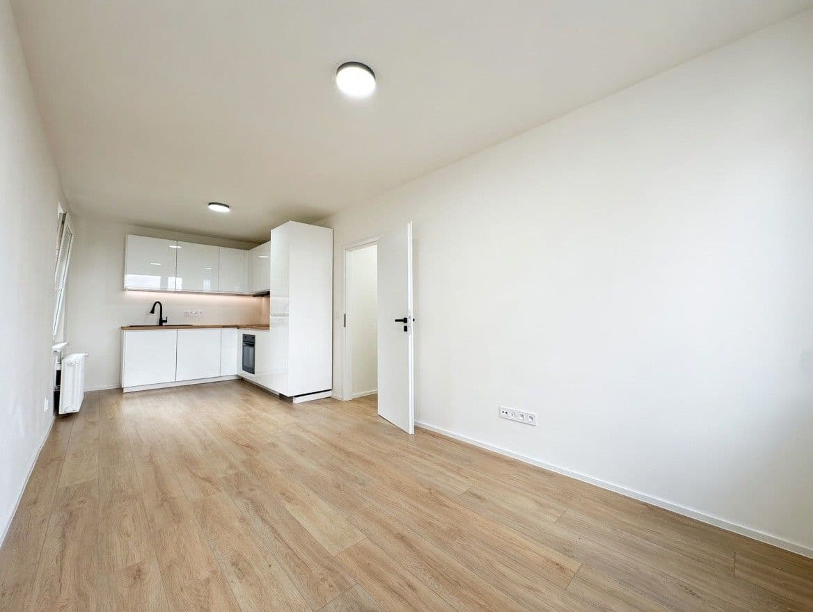 Predaj bytu 3-izbový 54 m², K Šafránce, Praha, Praha Predaj bytu 3-izbový 54 m², K Šafránce, Praha, Praha