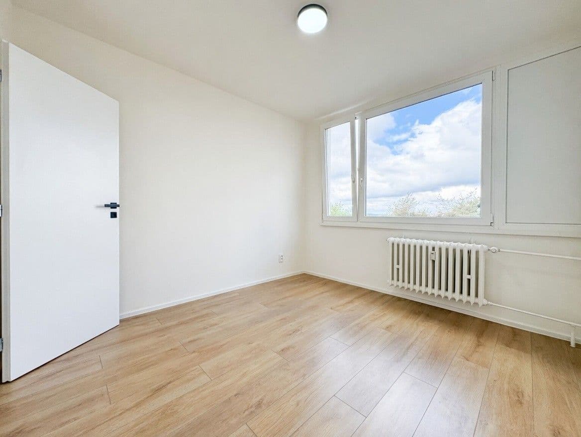 Predaj bytu 3-izbový 54 m², K Šafránce, Praha, Praha Predaj bytu 3-izbový 54 m², K Šafránce, Praha, Praha