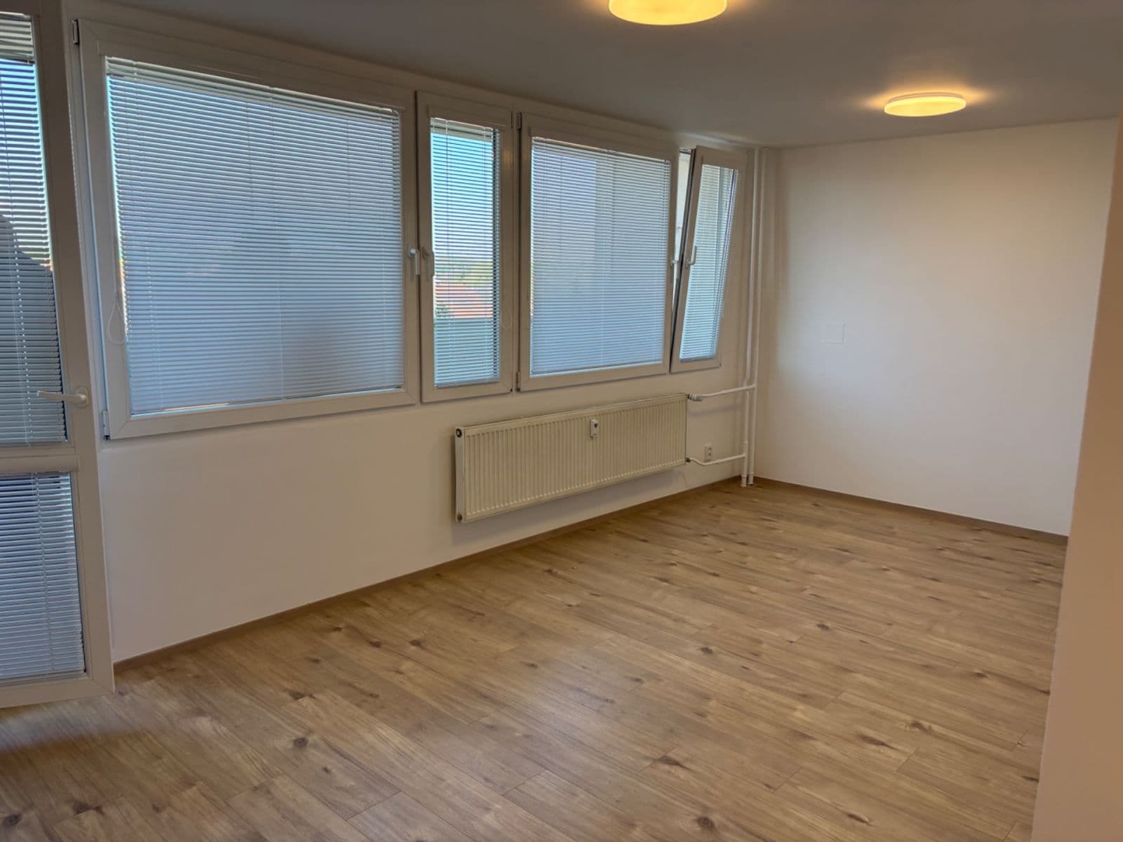Prenájom bytu 3-izbový 61 m², Rákosníkova, Neveklov, Středočeský kraj Prenájom bytu 3-izbový 61 m², Rákosníkova, Neveklov, Středočeský kraj