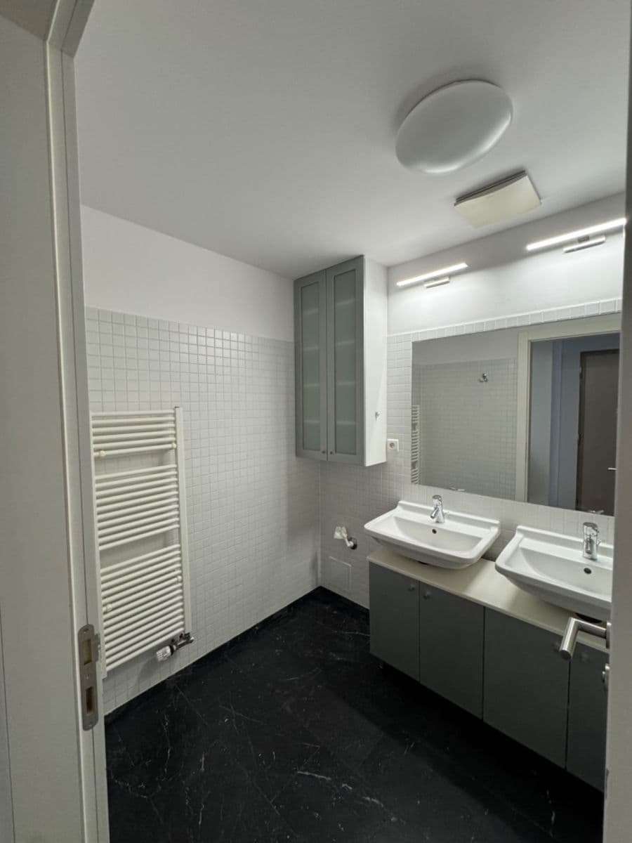 Prenájom bytu 2-izbový 61 m², Paříkova, Praha, Praha Prenájom bytu 2-izbový 61 m², Paříkova, Praha, Praha