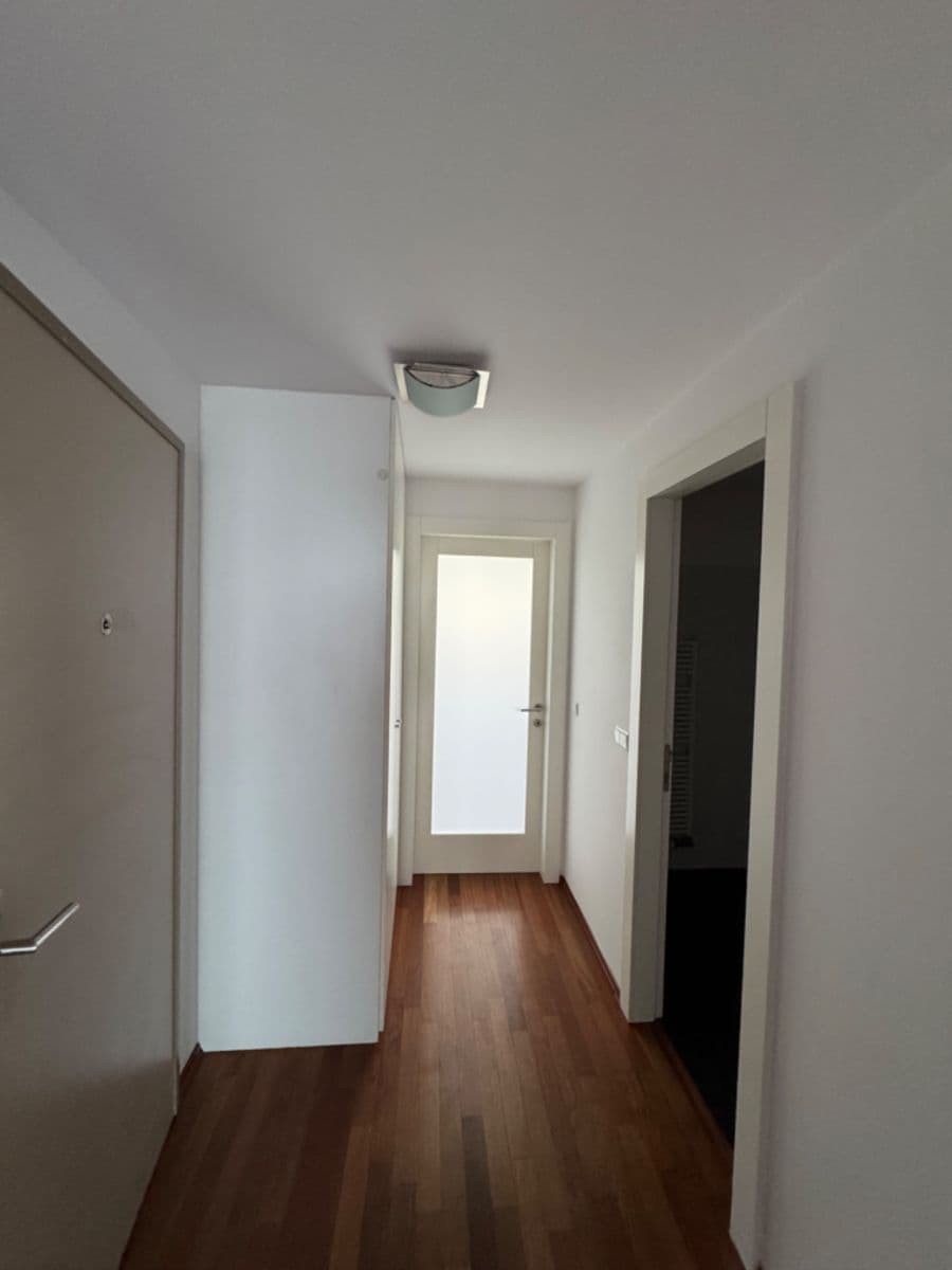Prenájom bytu 2-izbový 61 m², Paříkova, Praha, Praha Prenájom bytu 2-izbový 61 m², Paříkova, Praha, Praha