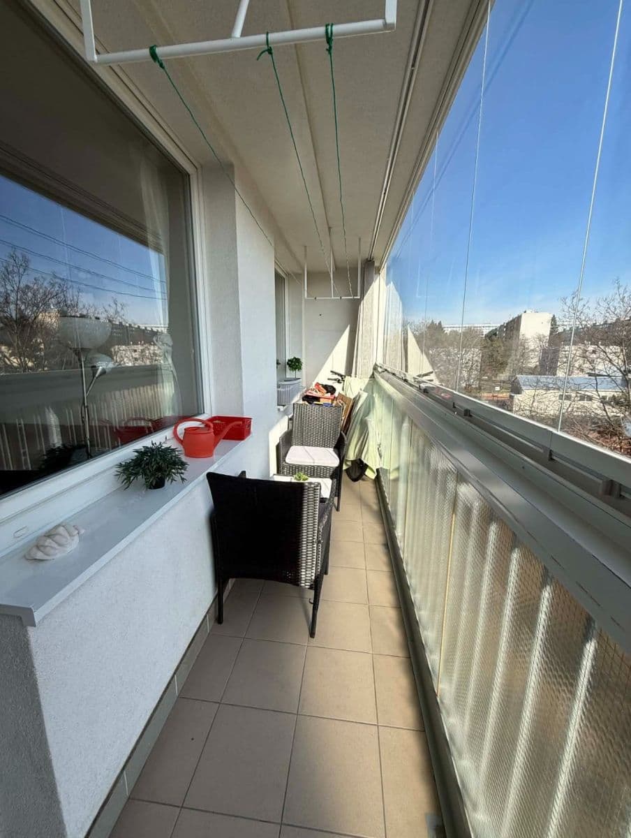 Prenájom bytu 2-izbový 54 m², Teplická, Praha, Praha Prenájom bytu 2-izbový 54 m², Teplická, Praha, Praha