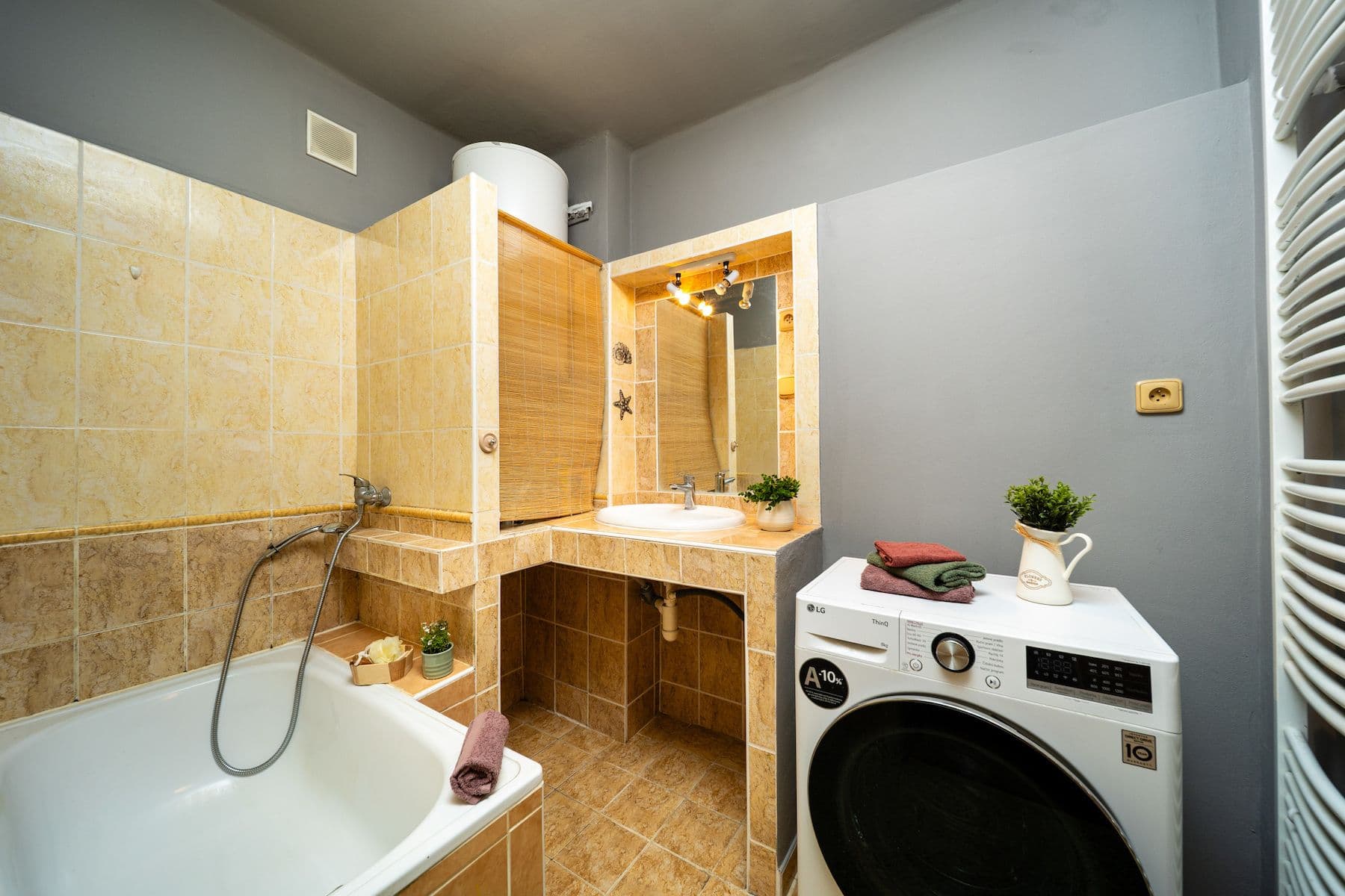 Predaj bytu 2-izbový 57 m², A. Trägera, České Budějovice, Jihočeský kraj Predaj bytu 2-izbový 57 m², A. Trägera, České Budějovice, Jihočeský kraj