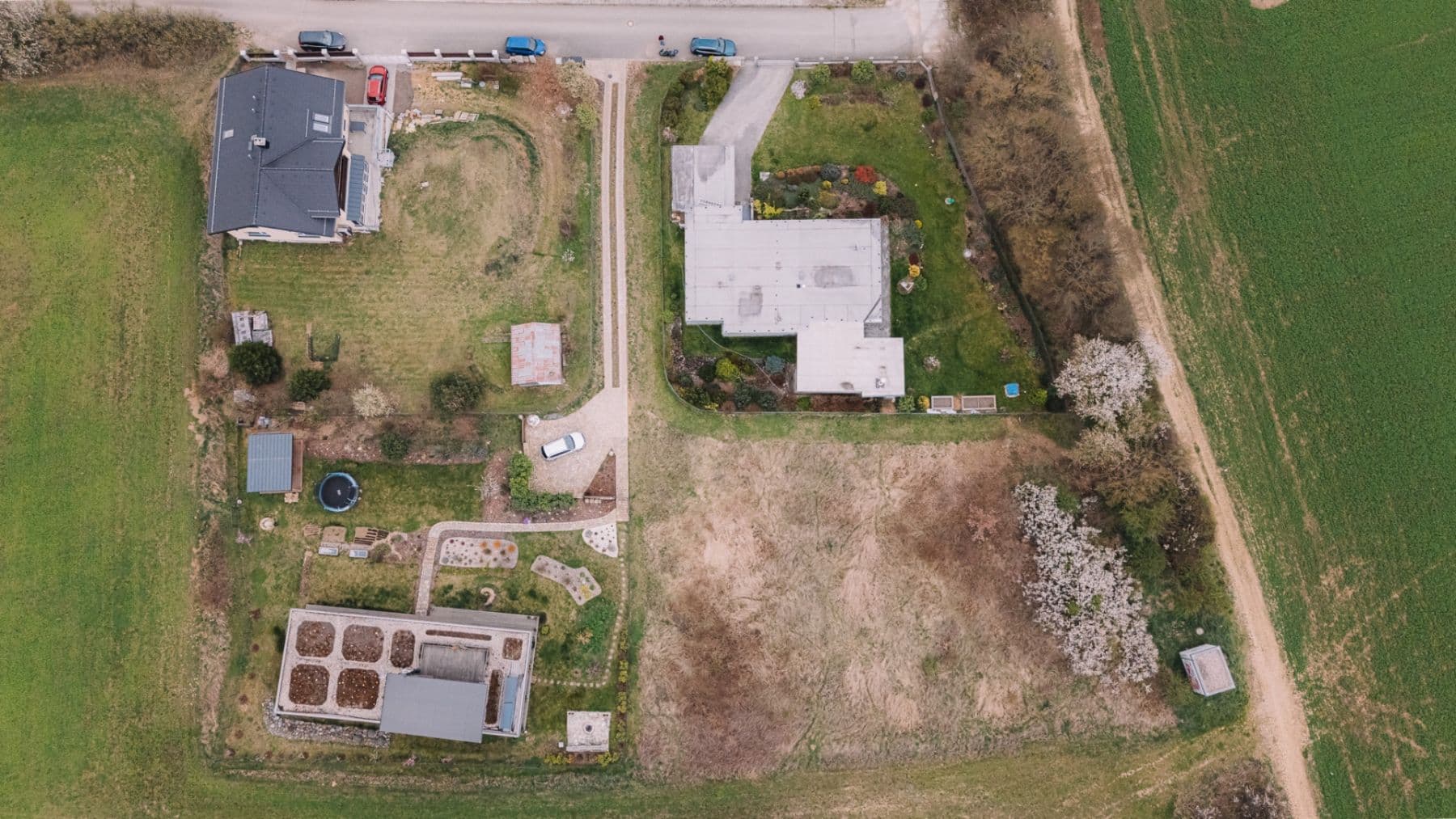 Predaj pozemku 1.594 m², Pod Vrážkou, Řevnice, Středočeský kraj Predaj pozemku 1.594 m², Pod Vrážkou, Řevnice, Středočeský kraj
