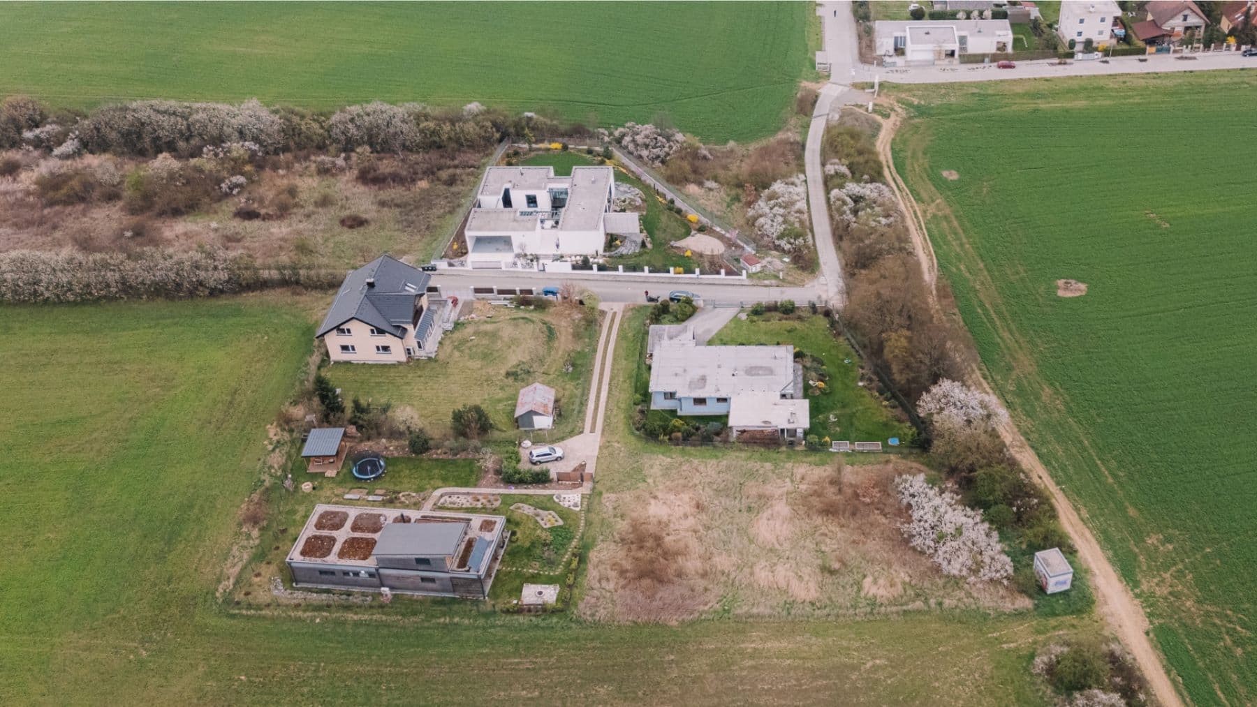 Predaj pozemku 1.594 m², Pod Vrážkou, Řevnice, Středočeský kraj Predaj pozemku 1.594 m², Pod Vrážkou, Řevnice, Středočeský kraj