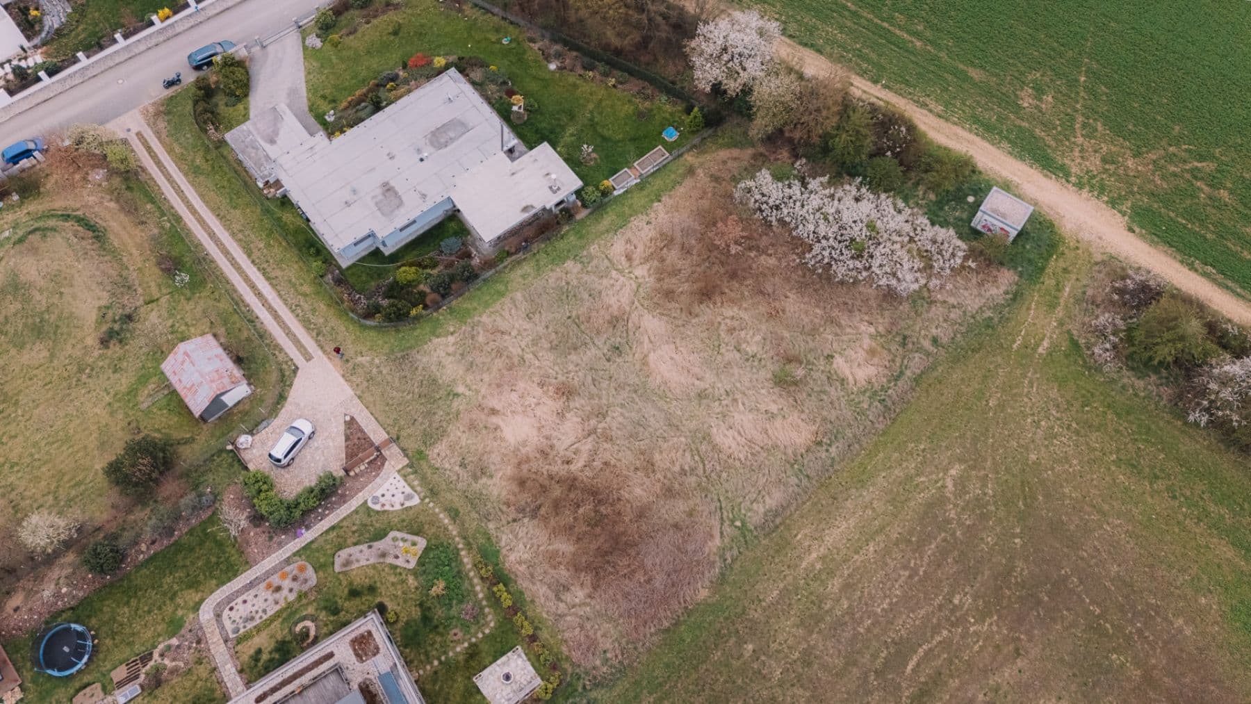 Predaj pozemku 1.594 m², Pod Vrážkou, Řevnice, Středočeský kraj Predaj pozemku 1.594 m², Pod Vrážkou, Řevnice, Středočeský kraj