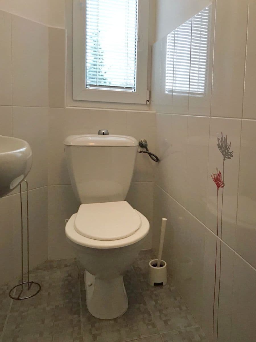 Prenájom bytu 6-izbový 125 m², V Souhradí, Řevnice, Středočeský kraj Prenájom bytu 6-izbový 125 m², V Souhradí, Řevnice, Středočeský kraj