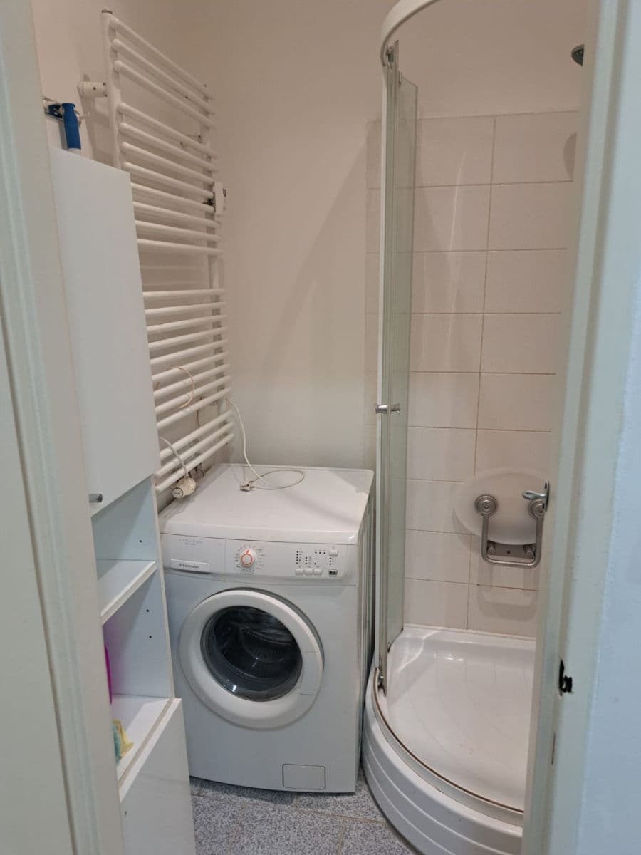 Predaj bytu 3-izbový 69 m², Kobyliské náměstí, Praha, Praha Predaj bytu 3-izbový 69 m², Kobyliské náměstí, Praha, Praha