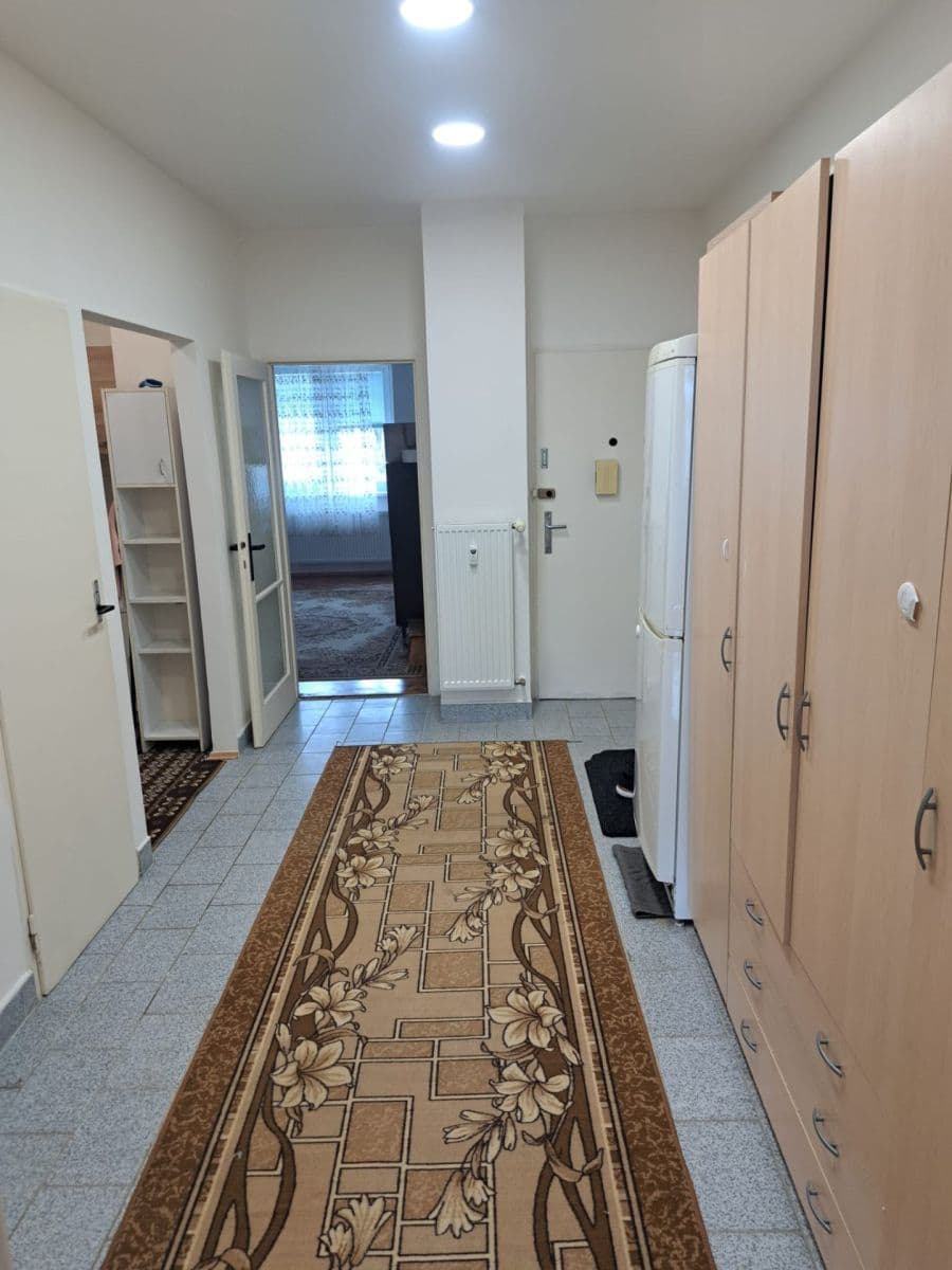 Predaj bytu 3-izbový 69 m², Kobyliské náměstí, Praha, Praha Predaj bytu 3-izbový 69 m², Kobyliské náměstí, Praha, Praha