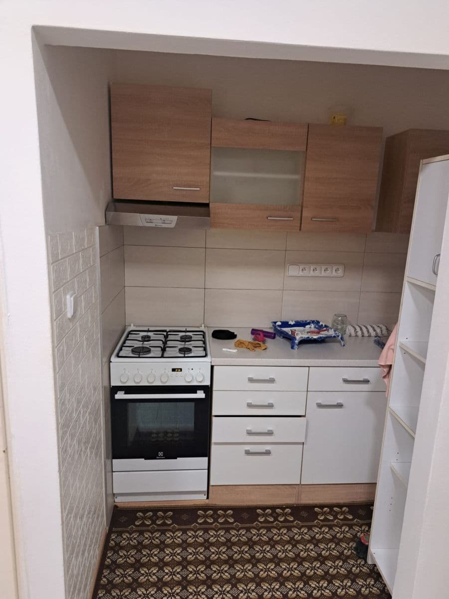 Predaj bytu 3-izbový 69 m², Kobyliské náměstí, Praha, Praha Predaj bytu 3-izbový 69 m², Kobyliské náměstí, Praha, Praha