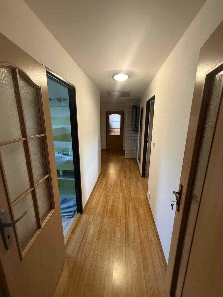 Prenájom bytu 3-izbový 110 m², Za Dráhou, Bystřice pod Hostýnem, Zlínský kraj Prenájom bytu 3-izbový 110 m², Za Dráhou, Bystřice pod Hostýnem, Zlínský kraj