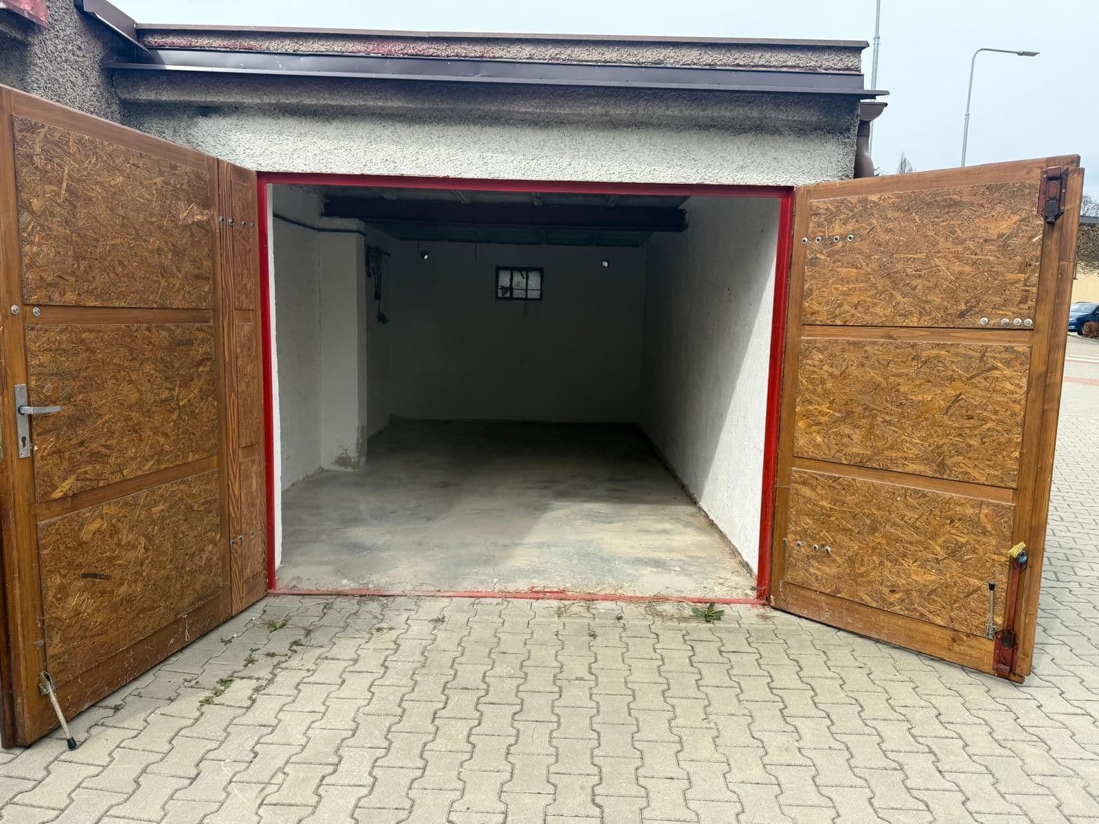 Predaj garáže 20 m², K Pazderně, Benešov, Středočeský kraj Predaj garáže 20 m², K Pazderně, Benešov, Středočeský kraj